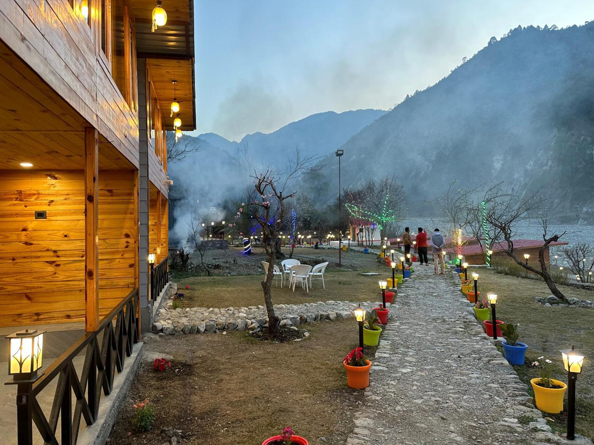 Cabana Riverside Resort - Kainchi Dham Nainital Exterior photo